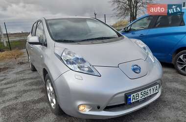 Хэтчбек Nissan Leaf 2012 в 