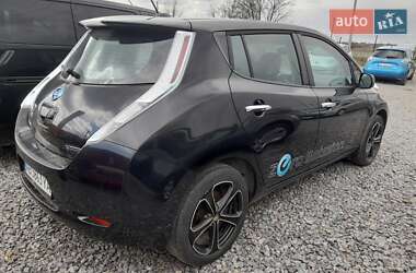 Хэтчбек Nissan Leaf 2013 в 