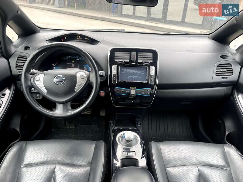 Хэтчбек Nissan Leaf 2014 в Ровно