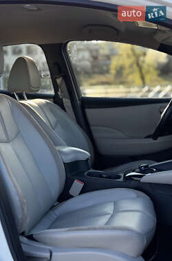 Хэтчбек Nissan Leaf 2020 в 