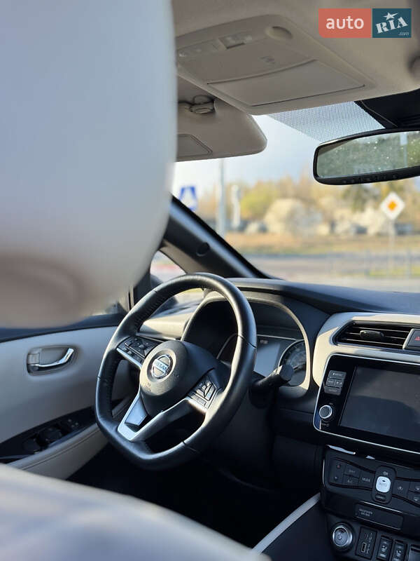 Хэтчбек Nissan Leaf 2020 в Ковеле