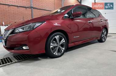 Хэтчбек Nissan Leaf 2018 в 