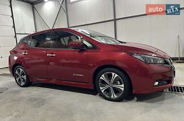 Хэтчбек Nissan Leaf 2018 в 