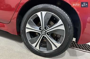 Хэтчбек Nissan Leaf 2018 в 