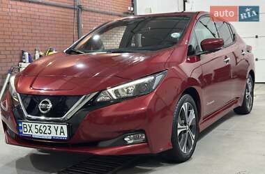 Хэтчбек Nissan Leaf 2018 в 