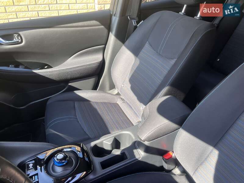 Хэтчбек Nissan Leaf 2020 в Луцке