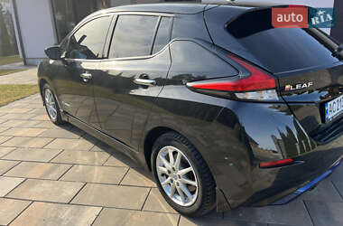 Хэтчбек Nissan Leaf 2018 в 