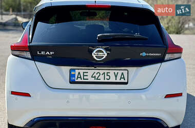 Хетчбек Nissan Leaf 2019 в 