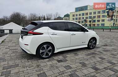 Хэтчбек Nissan Leaf 2018 в 