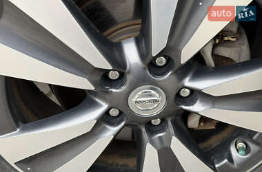 Хэтчбек Nissan Leaf 2019 в 