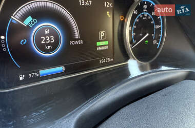 Хэтчбек Nissan Leaf 2019 в 