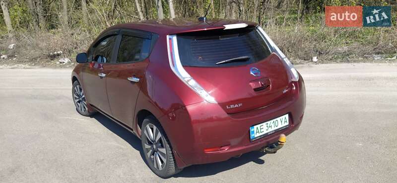 Хэтчбек Nissan Leaf 2017 в Днепре