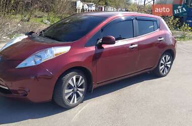 Хэтчбек Nissan Leaf 2017 в 