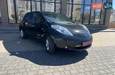 Хетчбек Nissan Leaf 2014 в 