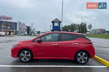 Хетчбек Nissan Leaf 2019 в 