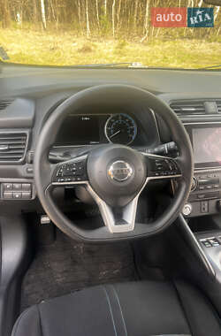 Хэтчбек Nissan Leaf 2020 в 