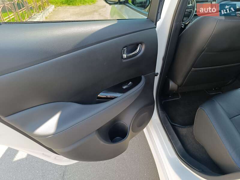 Хетчбек Nissan Leaf 2019 в Одесі фото 14 Хетчбек Nissan Leaf 2019 в Одесі
