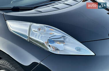 Хэтчбек Nissan Leaf 2014 в 