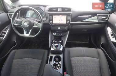 Хэтчбек Nissan Leaf 2021 в 