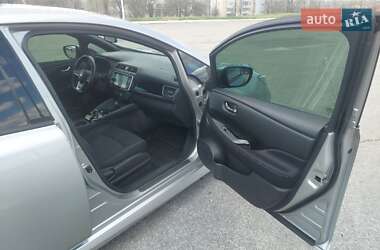 Хэтчбек Nissan Leaf 2021 в 