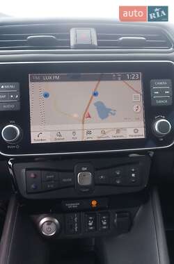 Хэтчбек Nissan Leaf 2021 в 