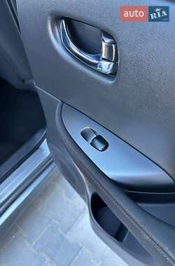 Хетчбек Nissan Leaf 2021 в 