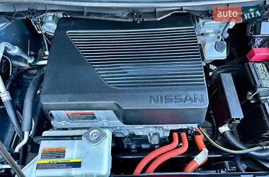 Хетчбек Nissan Leaf 2021 в 