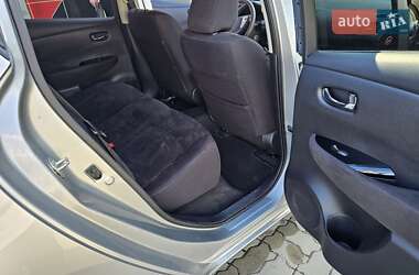 Хэтчбек Nissan Leaf 2016 в 