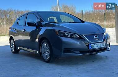 Хэтчбек Nissan Leaf 2021 в 