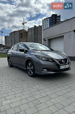 Хетчбек Nissan Leaf 2019 в 