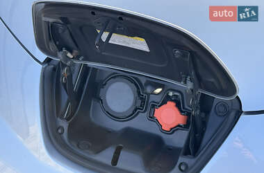 Хетчбек Nissan Leaf 2014 в 