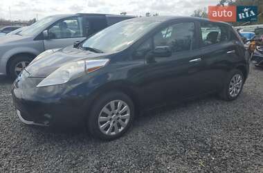 Хетчбек Nissan Leaf 2015 в 