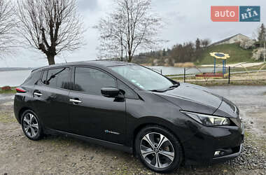 Хэтчбек Nissan Leaf 2018 в 