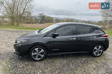 Хэтчбек Nissan Leaf 2018 в 