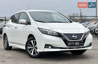 Хэтчбек Nissan Leaf 2021 в 