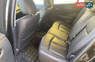 Хэтчбек Nissan Leaf 2014 в 