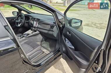 Хетчбек Nissan Leaf 2021 в 
