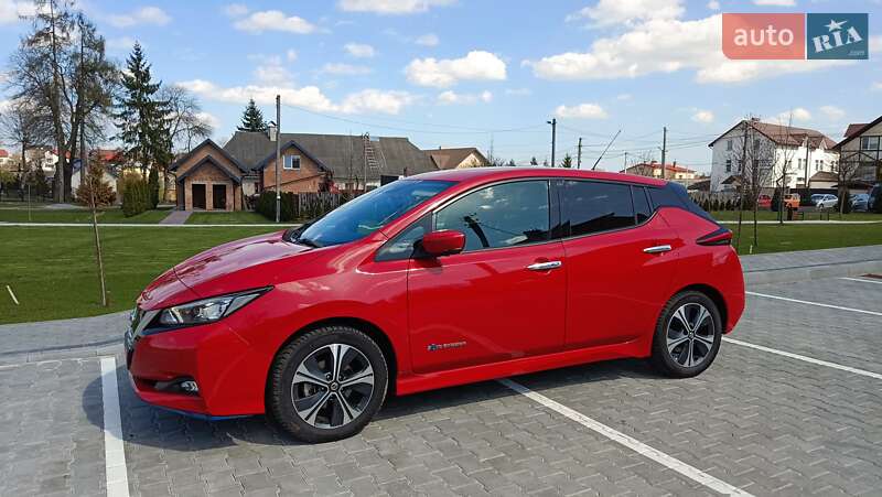 Хэтчбек Nissan Leaf 2019 в Львове