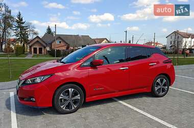Хэтчбек Nissan Leaf 2019 в 