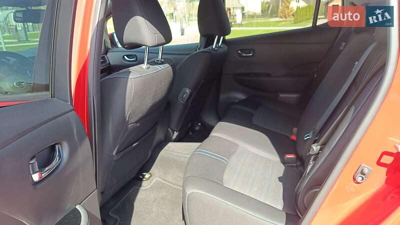 Хэтчбек Nissan Leaf 2019 в Львове