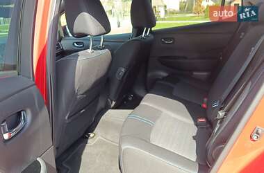 Хэтчбек Nissan Leaf 2019 в 