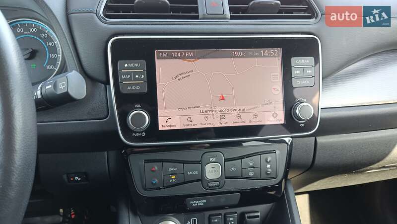 Хэтчбек Nissan Leaf 2019 в Львове