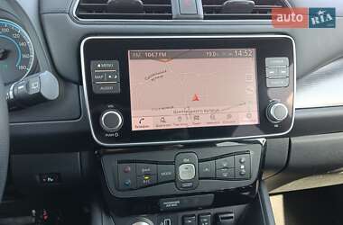 Хэтчбек Nissan Leaf 2019 в 