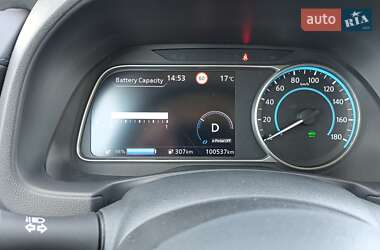 Хэтчбек Nissan Leaf 2019 в 