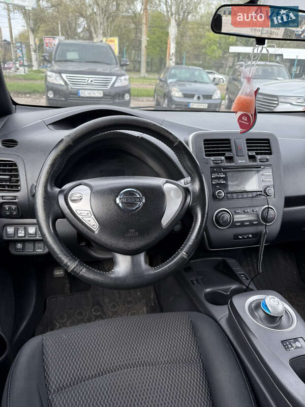 Хетчбек Nissan Leaf 2013 в Запоріжжі