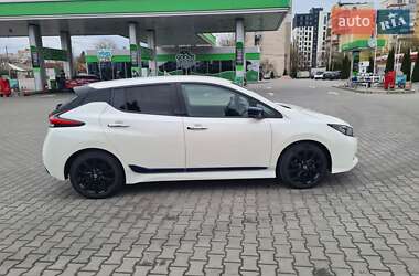 Хэтчбек Nissan Leaf 2019 в 
