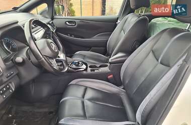 Хэтчбек Nissan Leaf 2019 в 