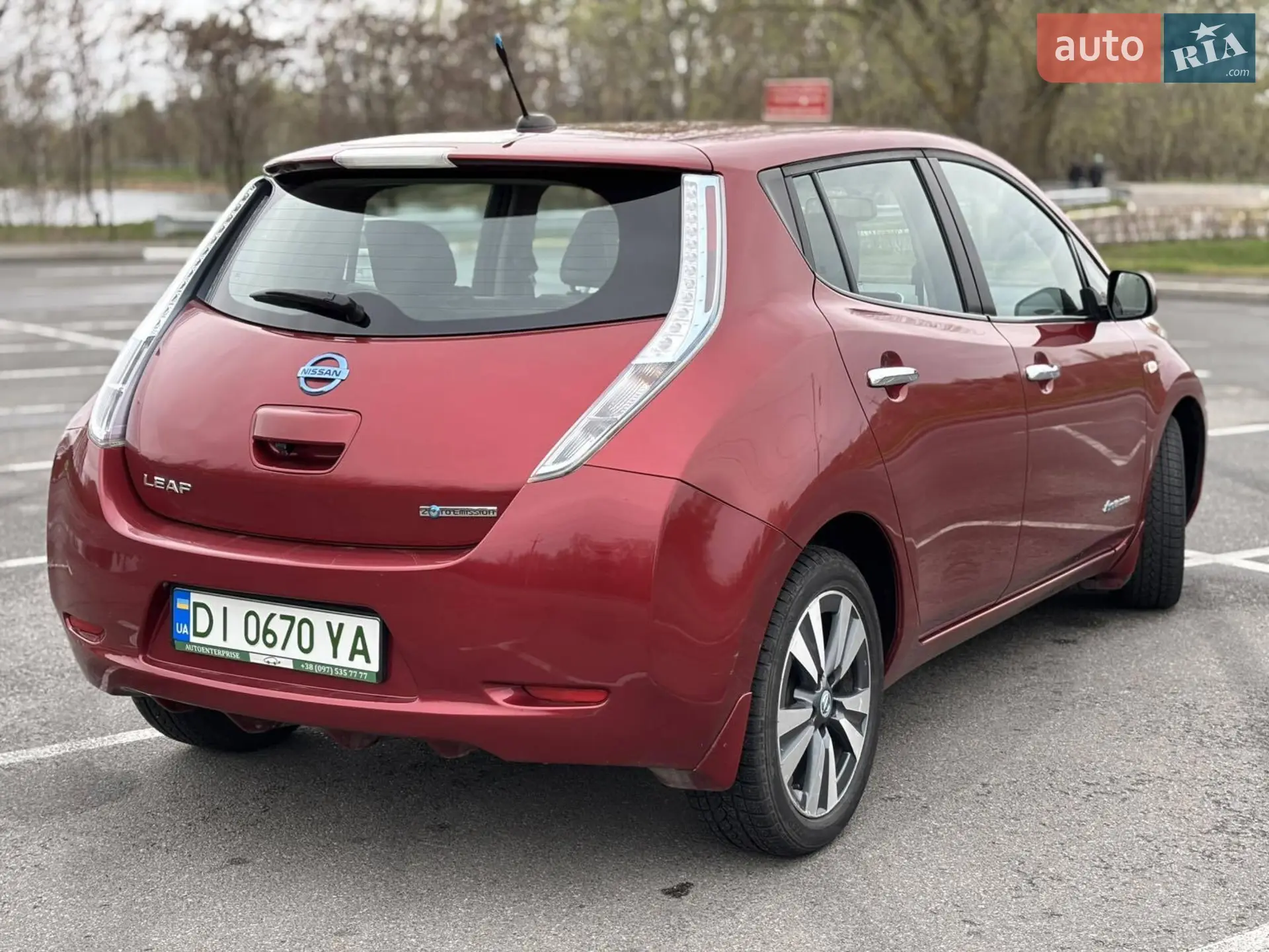 2013 Nissan Leaf - мініатюра 11