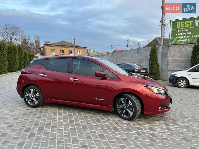 Хэтчбек Nissan Leaf 2018 в Кропивницком