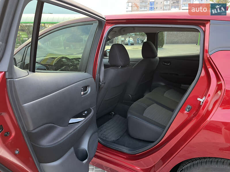 Хэтчбек Nissan Leaf 2018 в Кропивницком